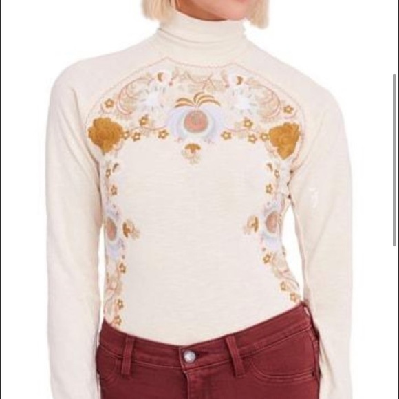 FREE PEOPLE Embroidered Mock Neck Top XS off white women’s New with tags - Picture 7 of 7